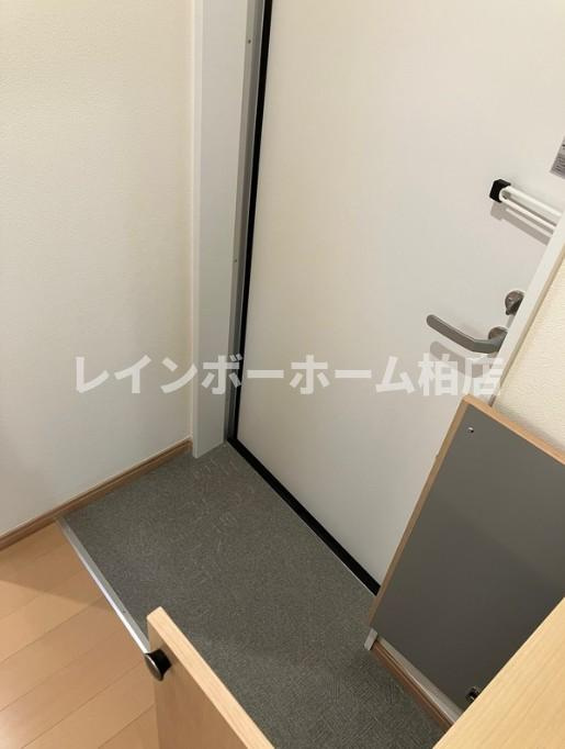 担当エリアのルームアドバイザーが直接対応いたしますの玄関