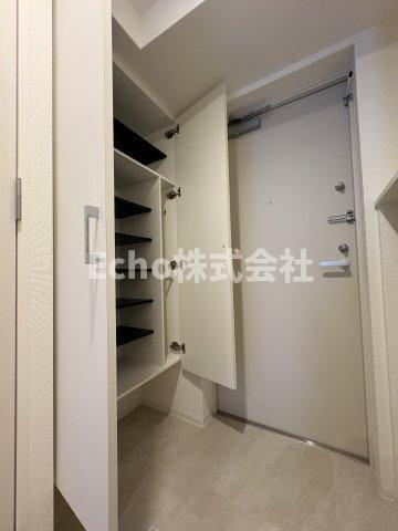 アプリーレ西本町の玄関