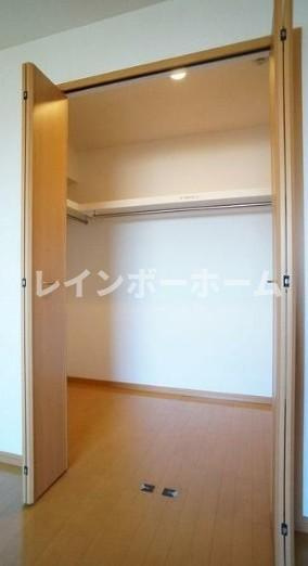 ハイエスト　クレディアの収納