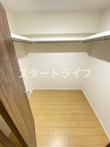 大阪市淀川区西宮原１丁目の賃貸マンションの収納