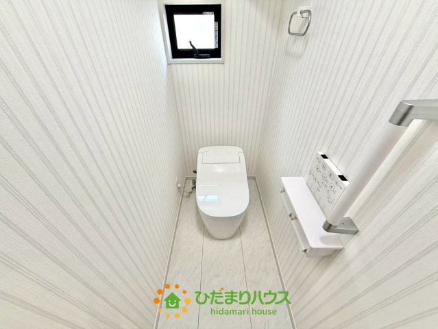 古河市駒羽根　中古一戸建てのトイレ