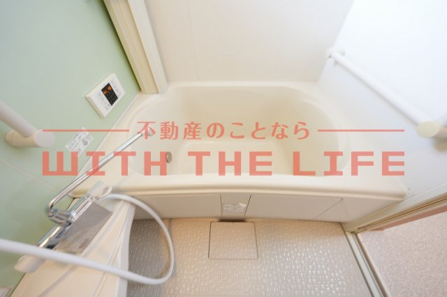 ブルウジュⅡ【キャッシュバック対象物件】の浴室|きれいなお風呂です