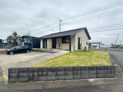 【庭】 | 小山市大字西黒田　駐車場4台　平屋　2LDK