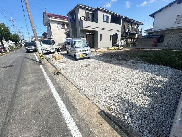 新築　前橋市朝倉町3丁目　Heartful　Town　A号棟の駐車場|現地写真　駐車スペースは並列4～5台分可能です！
