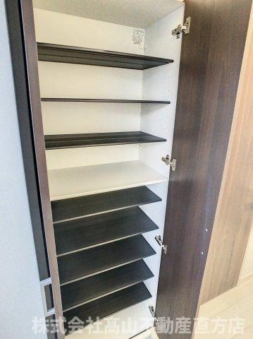 直方市大字下新入の賃貸マンションの収納
