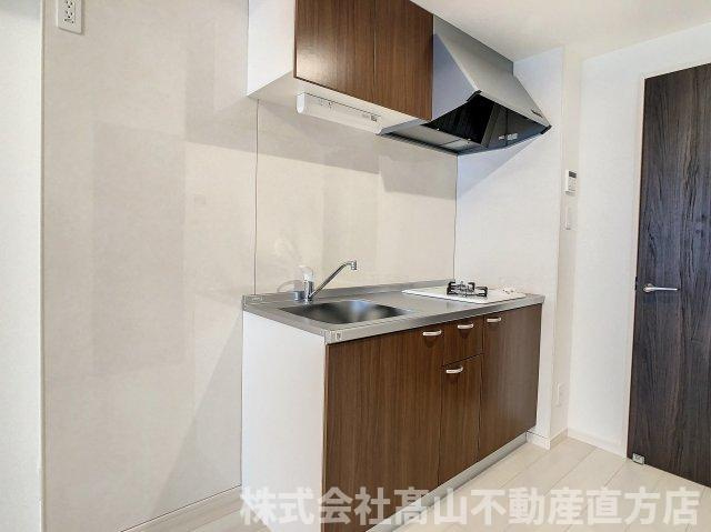 直方市大字下新入の賃貸マンションのキッチン