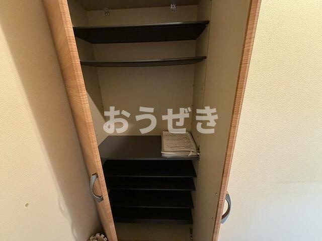 カリヨン港南の収納