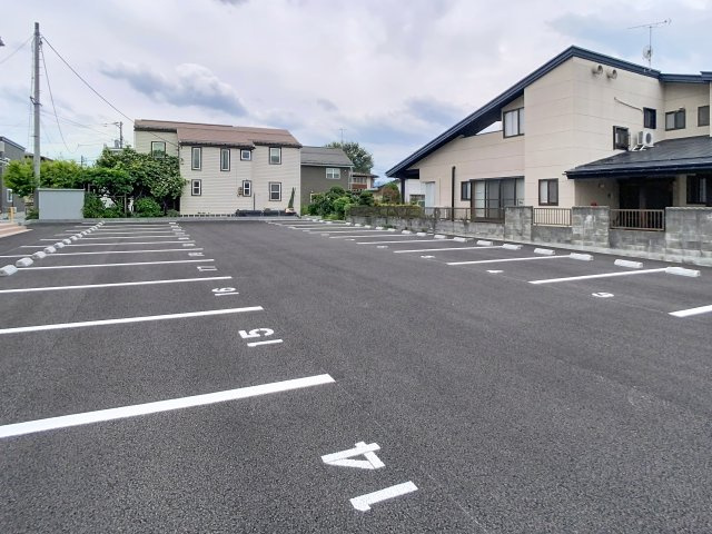 アクアフィオーレ江南の駐車場