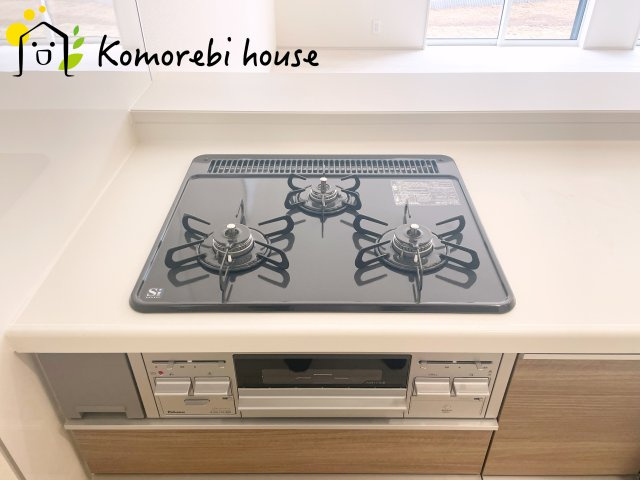 さいたま市見沼区大谷　新築一戸建て　ブルーミングガーデン　01のキッチン|使いやすいキッチンです