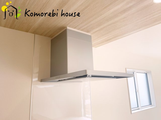 さいたま市見沼区大谷　新築一戸建て　ブルーミングガーデン　01のキッチン|コンパクトなキッチンで掃除もラクラク