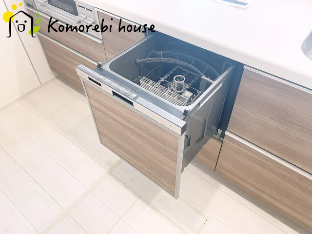 さいたま市見沼区大谷　新築一戸建て　ブルーミングガーデン　01のキッチン|キッチンでお料理をお楽しみください