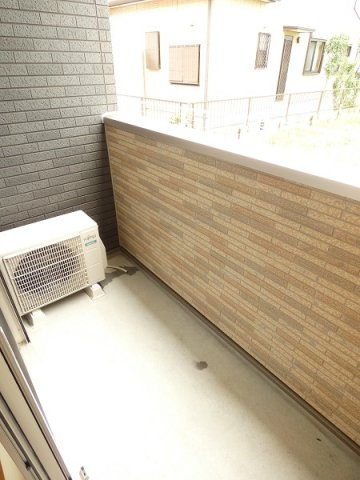外からの目が気にならないバルコニーで洗濯物が干せます