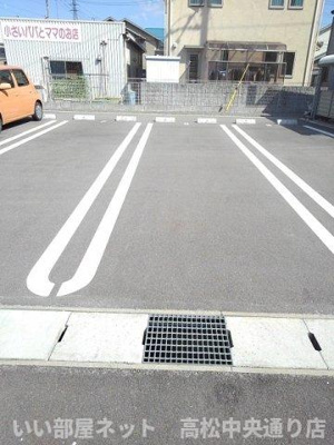 【駐車場】 | メゾンイケダＡ