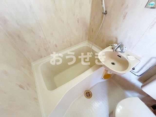 生麦栗山ハイツの浴室