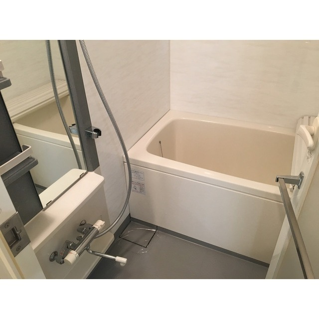 ガーデン用賀の浴室|コンパクトで使いやすいお風呂です