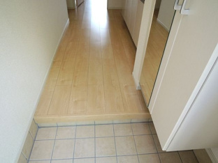 シンプルで使いやすい玄関です