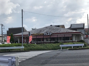 ガスト　大宮深作店まで750m