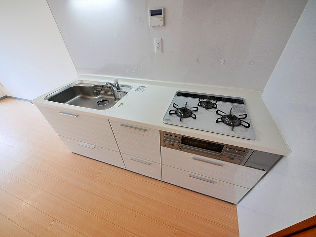 プルミエール新大宮のキッチン