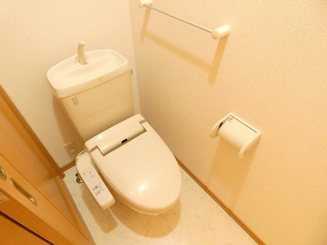 清潔感のあるトイレです