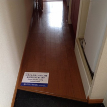 収納もある玄関です