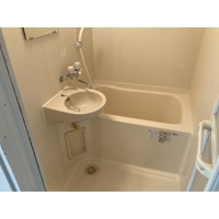 コンパクトで使いやすいお風呂です