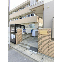 毎日通るエントランスはこのようになっています