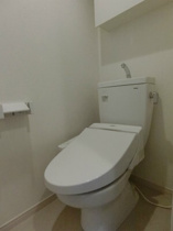 ゆったりとした空間のトイレです