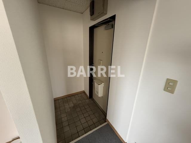 ハイデンス本町の玄関