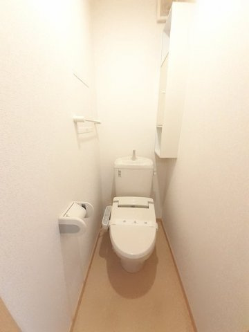 ゆったりとした空間のトイレです
