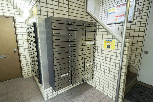 AP680 メゾン・ド・ラシーヌ 303のエントランス|



