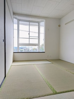 内装は落ち着いています