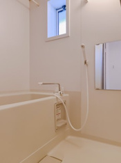コンパクトで使いやすいお風呂です