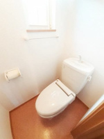 ゆったりとした空間のトイレです