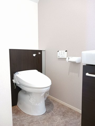 コンパクトで使いやすいトイレです