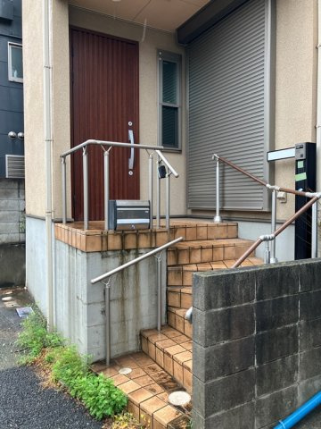 船橋戸建のエントランス|建物の内部です
