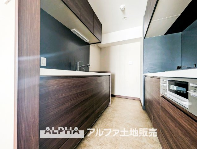 ローズマンションのキッチン|【Life without end】
◆心地よさを求めて◆終わりのない暮らしづくりはキッチンから始まる。食事は暮らしの中でとても重要。お洒落なキッチンを使用すれば空間の居心地良さが変わる。