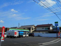 ファミリーマートまで400m