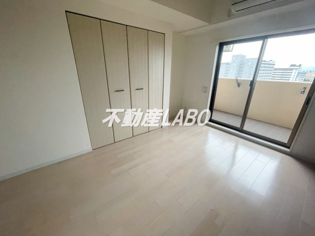 Luxe難波西Ⅲの洋室