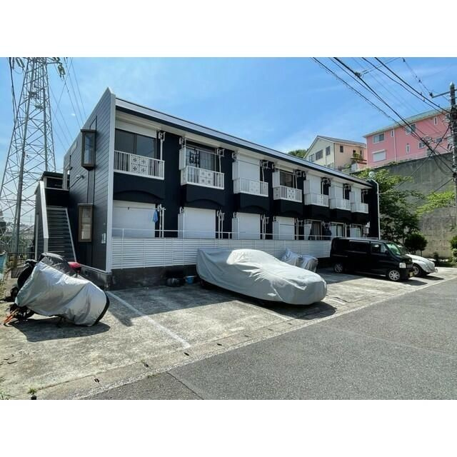 横浜市金沢区釜利谷東８丁目のアパートの外観