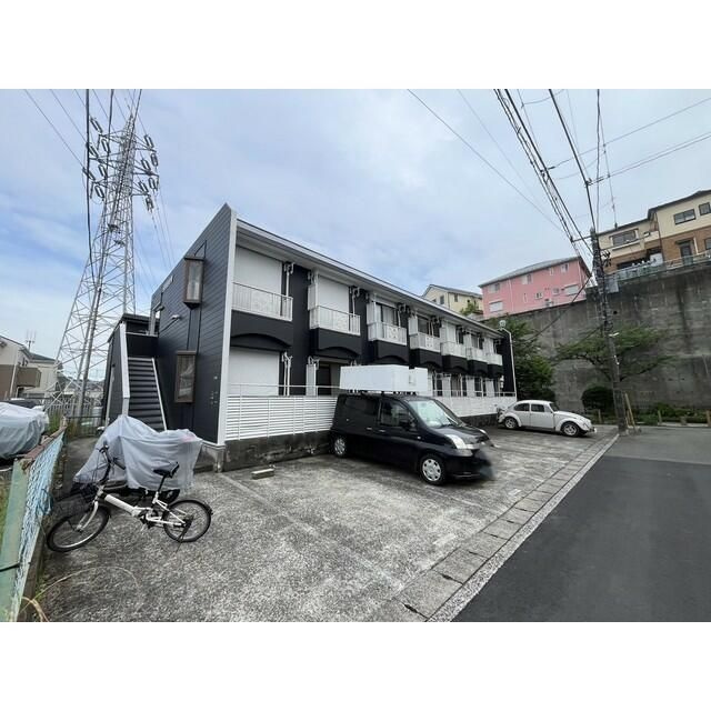 横浜市金沢区釜利谷東８丁目のアパートの外観
