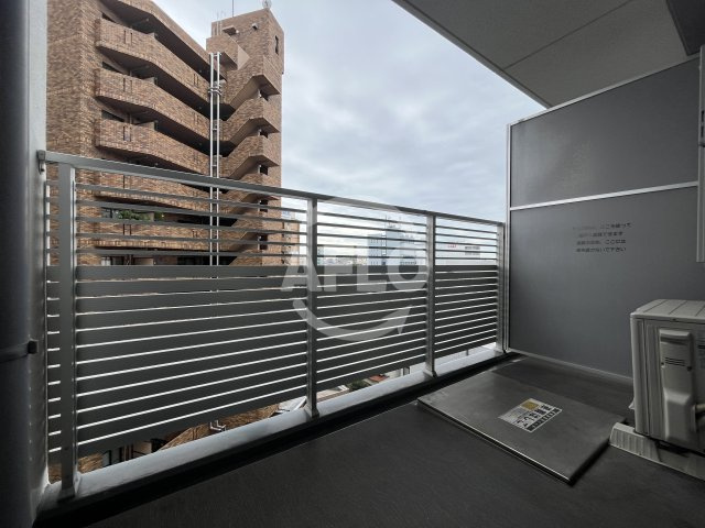 コンフォリア江坂広芝町のバルコニー|コンフォリア江坂広芝町　バルコニー