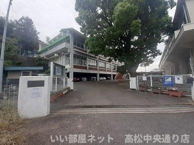 【周辺】 | ラルーチェ | 坂出市立金山小学校まで2000m