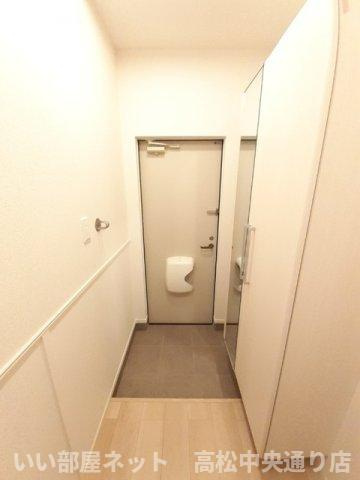 【玄関】 | ラルーチェ