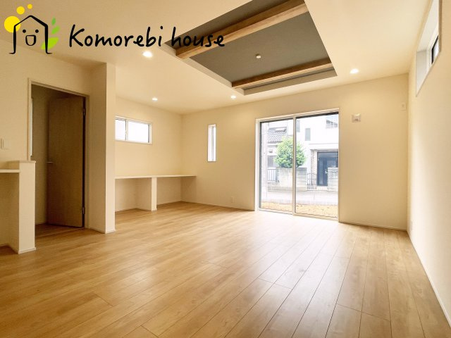 さいたま市見沼区大谷　新築一戸建て　ブルーミングガーデン　02の居間・リビング|リビングです