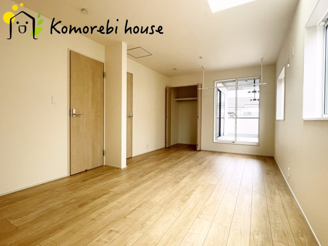 さいたま市見沼区大谷　新築一戸建て　ブルーミングガーデン　02の寝室|落ち着いて過ごせるお部屋なので、寝室にいかがでしょうか