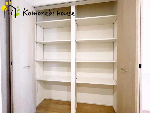 さいたま市見沼区大谷　新築一戸建て　ブルーミングガーデン　02の収納|大きなスペースがあり、収納には困りません