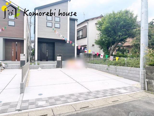 さいたま市見沼区大谷　新築一戸建て　ブルーミングガーデン　02の駐車場|駐車場があります