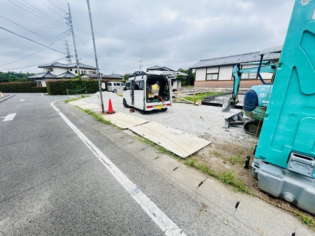 新築　高崎市小八木町　Heartful　Town　A号棟の駐車場|現地写真　駐車スペースは並列3台分可能です！
