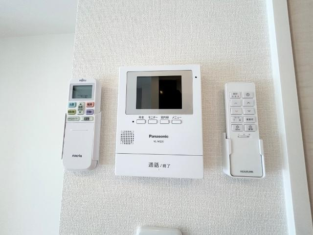 セレーノの内装|カメラ付インターホン