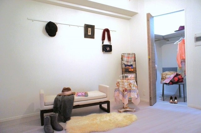 エンクレスト博多EAST PARKの居間・リビング|ゆったりとした居間です